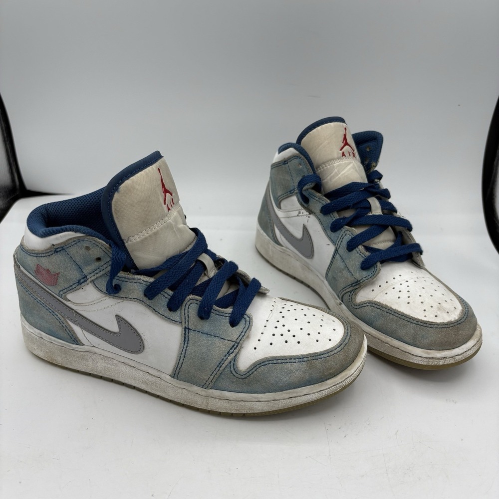 Nike Shoes Sneakers Boys Youth Size 5.5 Y Air Jordan 1 Mid SE GS French Blue
